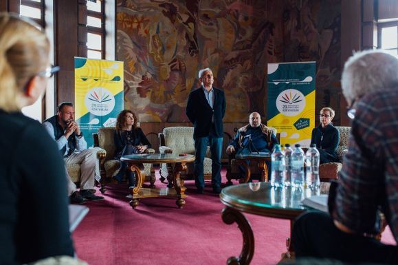 Marosvásárhelyi Könyvvásár: „az ősz számunkra az erdélyi szerzők és új köteteik népszerűsítéséről szól”